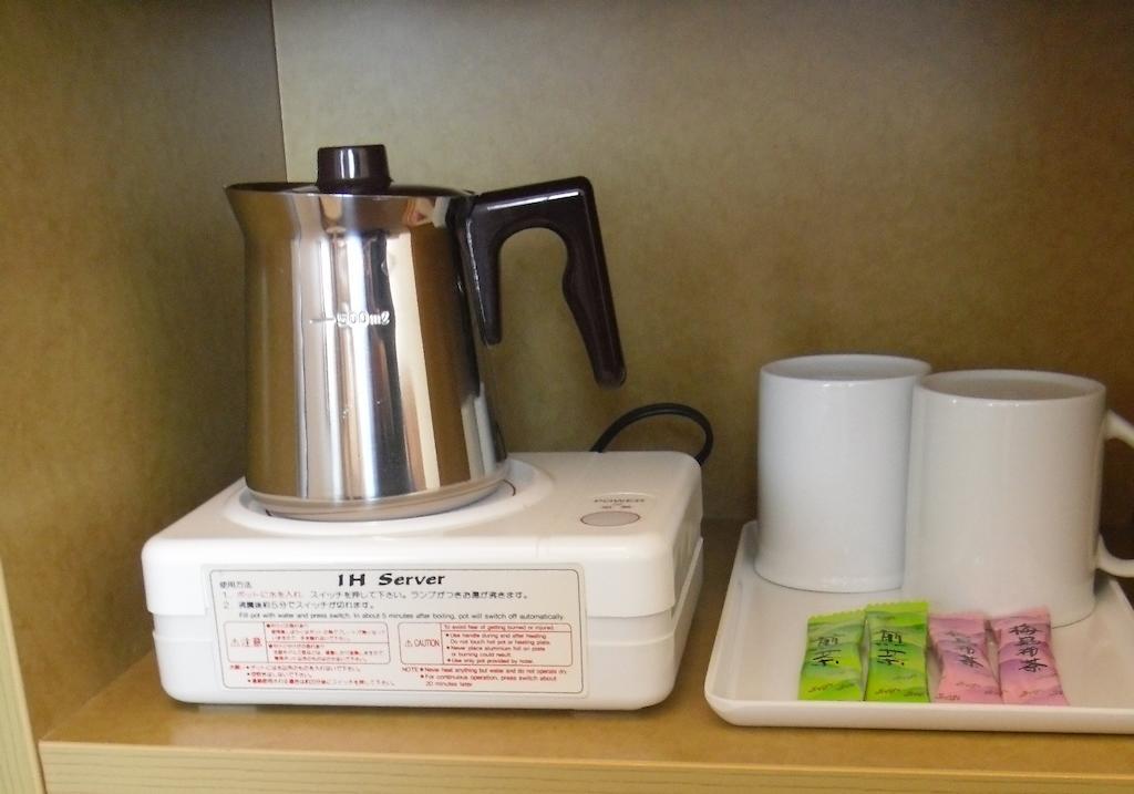 Toyoko Inn Kanazawa Kenrokuen Korimbo Екстер'єр фото