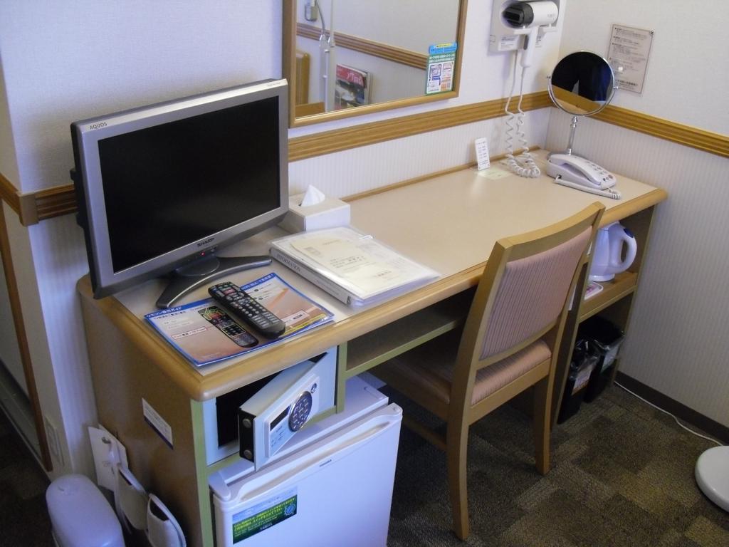 Toyoko Inn Kanazawa Kenrokuen Korimbo Екстер'єр фото
